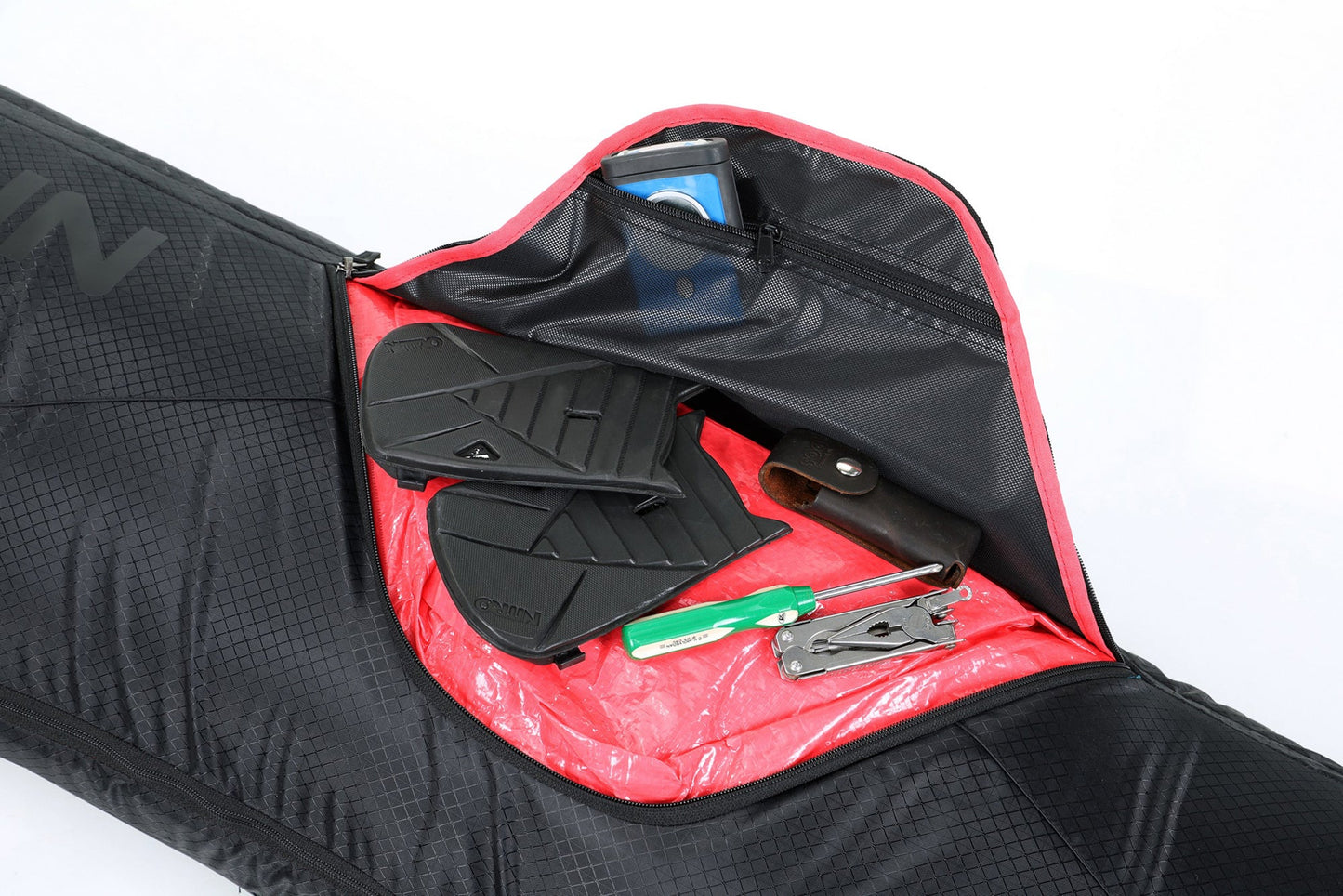 Nitro Tracker Wheelie Board Bag Phantom