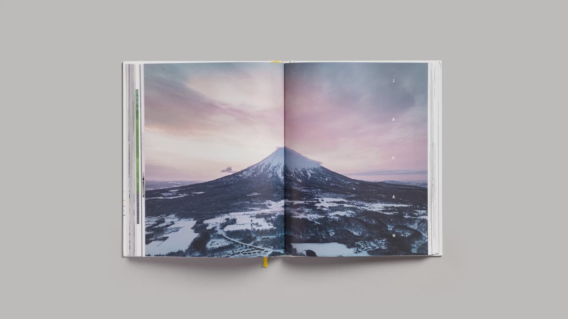 加载视频：Layers Snowboard Book