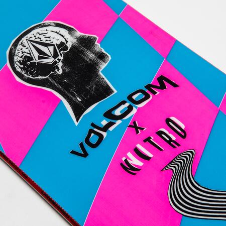 Beauty X Volcom | Nitro Snowboards